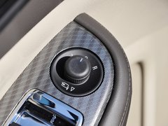 2013款 2.0L 自动 豪华版