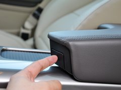 2013款 2.0L 自动 豪华版