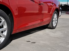 2013款 2.0L 自动 豪华版