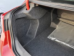 2013款 1.6T 自动 豪华版