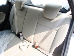 2013款 三厢 1.5L 自动 时尚型