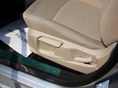 2013款 三厢 1.5L 自动 时尚型