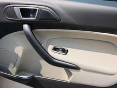 2013款 三厢 1.5L 自动 时尚型