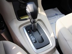 2013款 三厢 1.5L 自动 时尚型