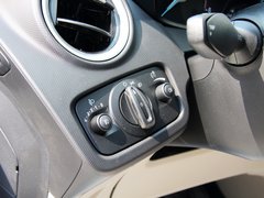 2013款 三廂 1.5L 自動 時尚型