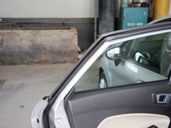 2013款 三厢 1.5L 自动 时尚型