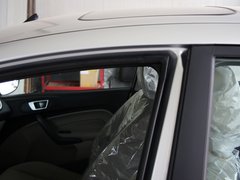 2013款 三厢 1.5L 自动 时尚型