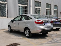 2013款 三厢 1.5L 自动 时尚型