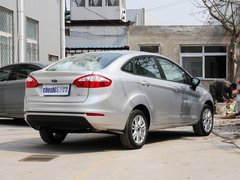 2013款 三厢 1.5L 自动 时尚型