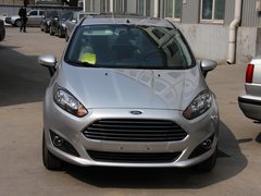 2013款 三厢 1.5L 自动 时尚型