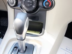 2013款 三厢 1.5L 自动 时尚型
