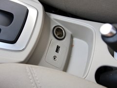 2013款 三厢 1.5L 自动 时尚型