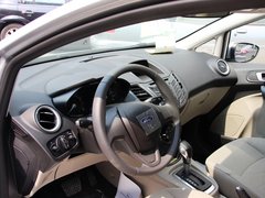 2013款 三厢 1.5L 自动 时尚型