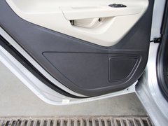 2013款 三厢 1.5L 自动 时尚型