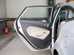 2013款 三厢 1.5L 自动 时尚型