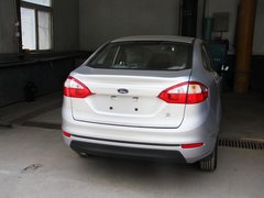 2013款 三厢 1.5L 自动 时尚型