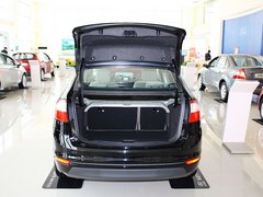 2013款 三厢 1.5L 自动 时尚型