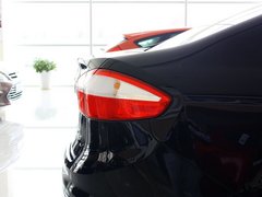 2013款 三厢 1.5L 自动 时尚型