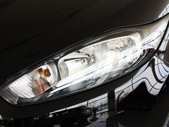 2013款 三厢 1.5L 自动 时尚型