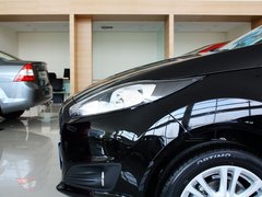 2013款 三厢 1.5L 自动 时尚型