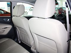 2013款 三厢 1.5L 自动 时尚型