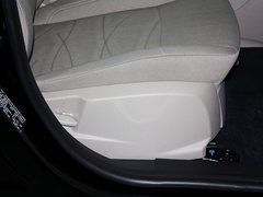 2013款 三厢 1.5L 自动 时尚型