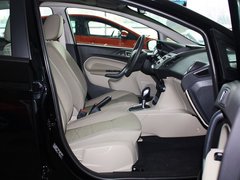 2013款 三厢 1.5L 自动 时尚型