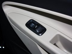2013款 三厢 1.5L 自动 时尚型