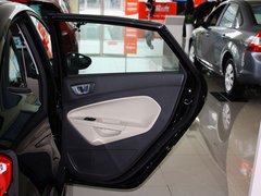 2013款 三厢 1.5L 自动 时尚型