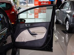 2013款 三厢 1.5L 自动 时尚型