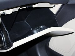 2013款 三厢 1.5L 自动 时尚型