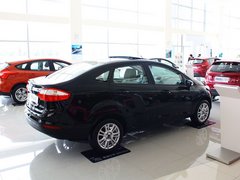 2013款 三厢 1.5L 自动 时尚型