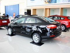 2013款 三厢 1.5L 自动 时尚型