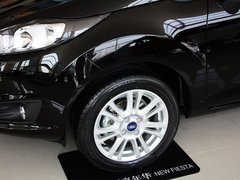 2013款 三厢 1.5L 自动 时尚型