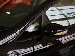 2013款 三厢 1.5L 自动 时尚型