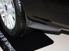2013款 三廂 1.5L 自動 時尚型