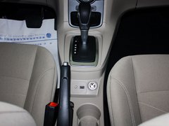 2013款 三廂 1.5L 自動 時尚型