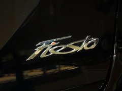 2013款 三厢 1.5L 自动 时尚型