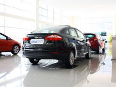 2013款 三厢 1.5L 自动 时尚型