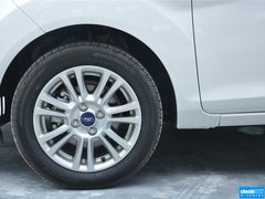 2013款 三厢 1.5L 自动 时尚型