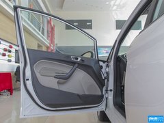 2013款 三厢 1.5L 自动 时尚型