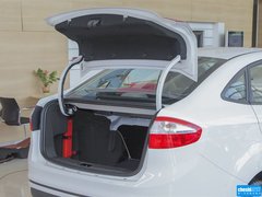 2013款 三厢 1.5L 自动 时尚型