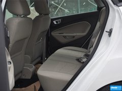2013款 三厢 1.5L 自动 时尚型