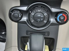 2013款 三厢 1.5L 自动 时尚型
