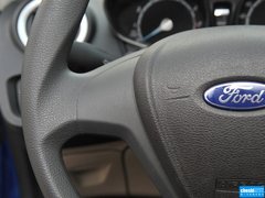 2013款 三厢 1.5L 自动 时尚型