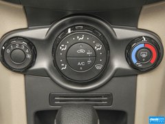 2013款 三厢 1.5L 自动 时尚型