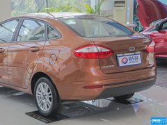 2013款 三厢 1.5L 自动 时尚型