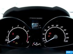 2013款 三厢 1.5L 自动 时尚型