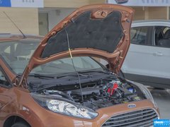 2013款 三厢 1.5L 自动 时尚型