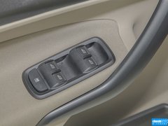 2013款 三厢 1.5L 自动 时尚型